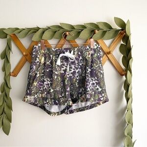 Lululemon Spring Break Away Floral Sport shorts